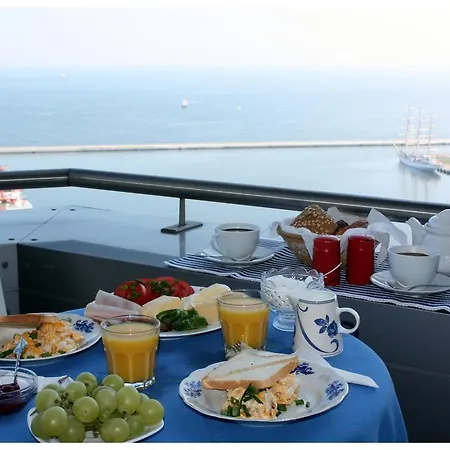 Sea Towers Apartament Pod Zaglami Apartment *