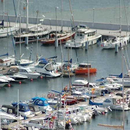 Sea Towers Apartament Pod Zaglami Apartment Gdynia